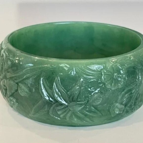Beautiful Vintage Jade Bangle! - Picture 2 of 5